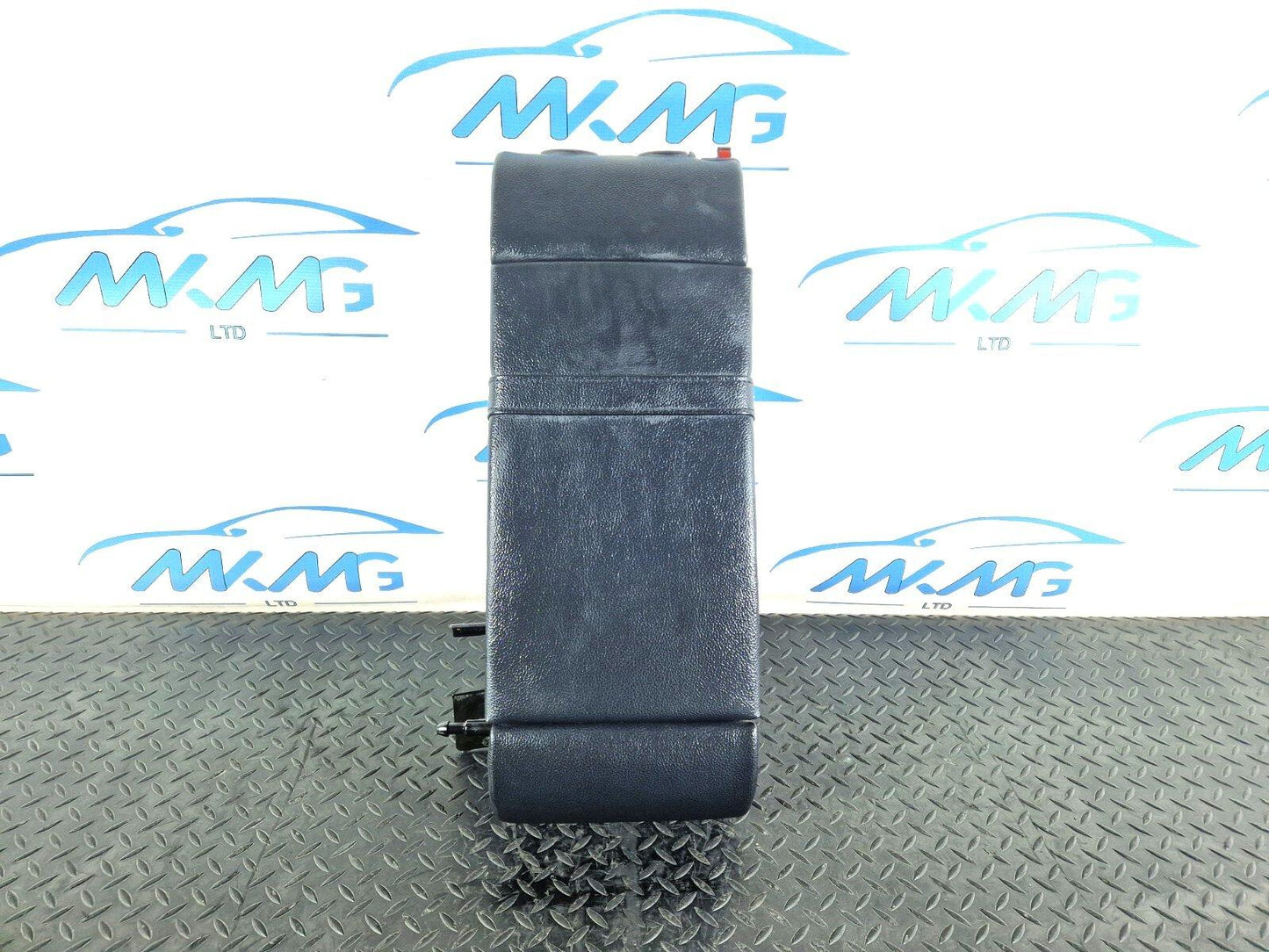 14-21 MERCEDES BENZ C300h W205 OEM REAR CENTER MIDDLE SEAT LEATHER ARM REST