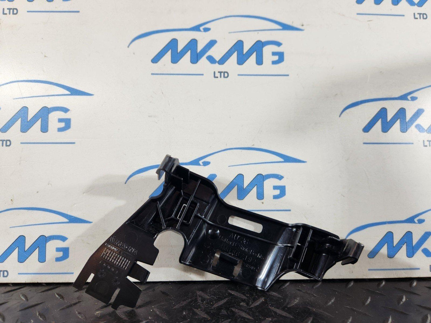 16-20 AUDI Q7 4M INTERIOR RIGHT A-PILLAR SPEAKER TRIM BRACKET 4M0867192
