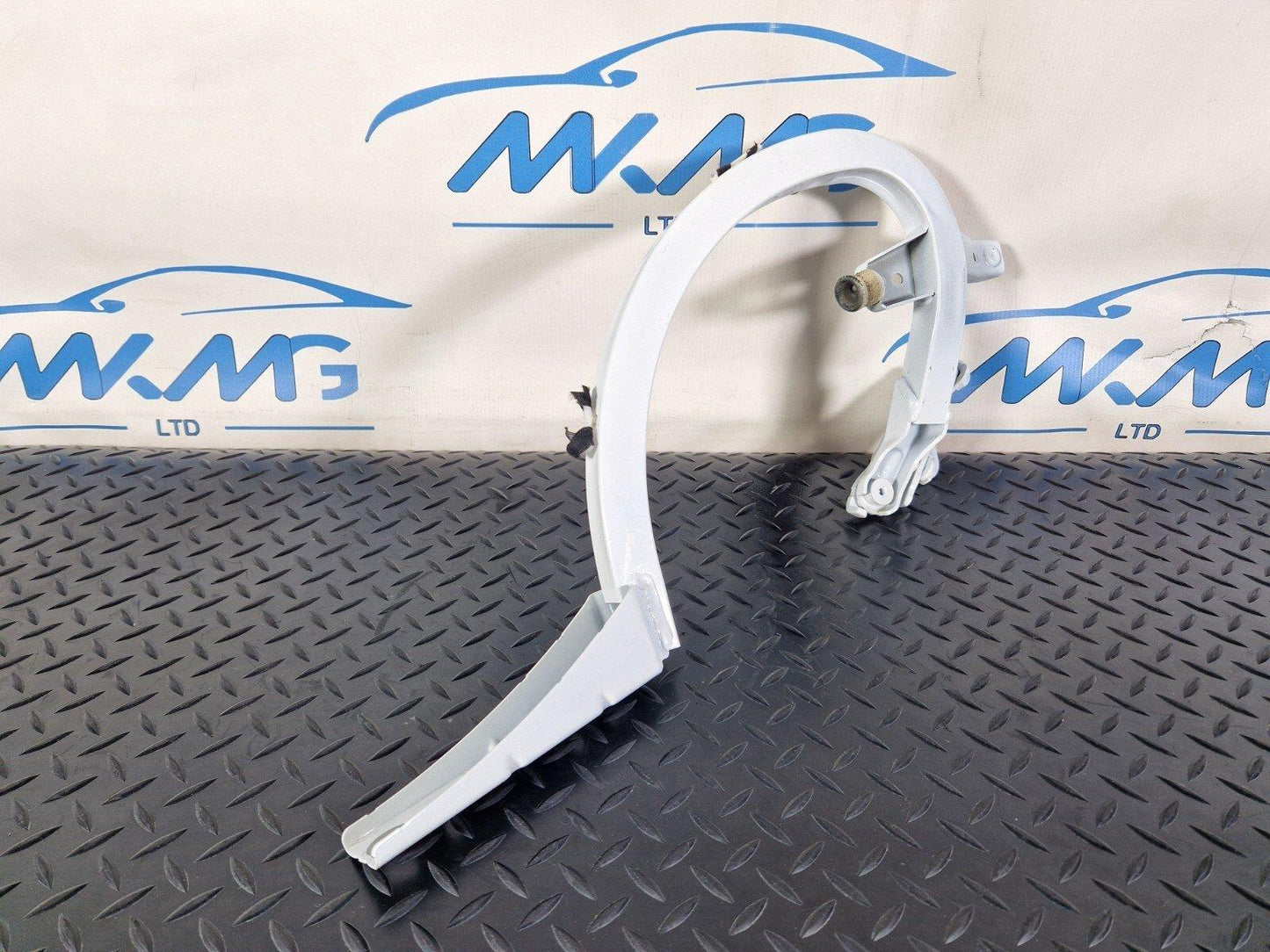 12-18 AUDI A6 C7 TAILGATE BOOT LID HINGE RIGHT DRIVER SIDE 4G5827302B