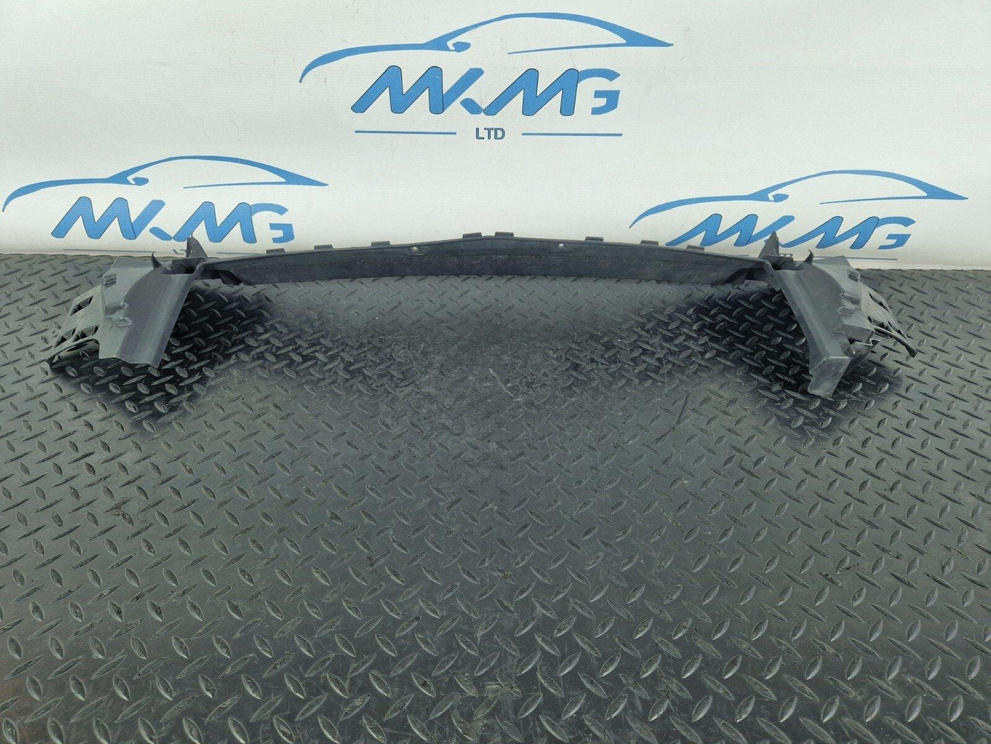 13-19 MERCEDES BENZ CLA C117 FRONT  BUMPER MOUNTING BRACKET A1178850223 DAMAGED
