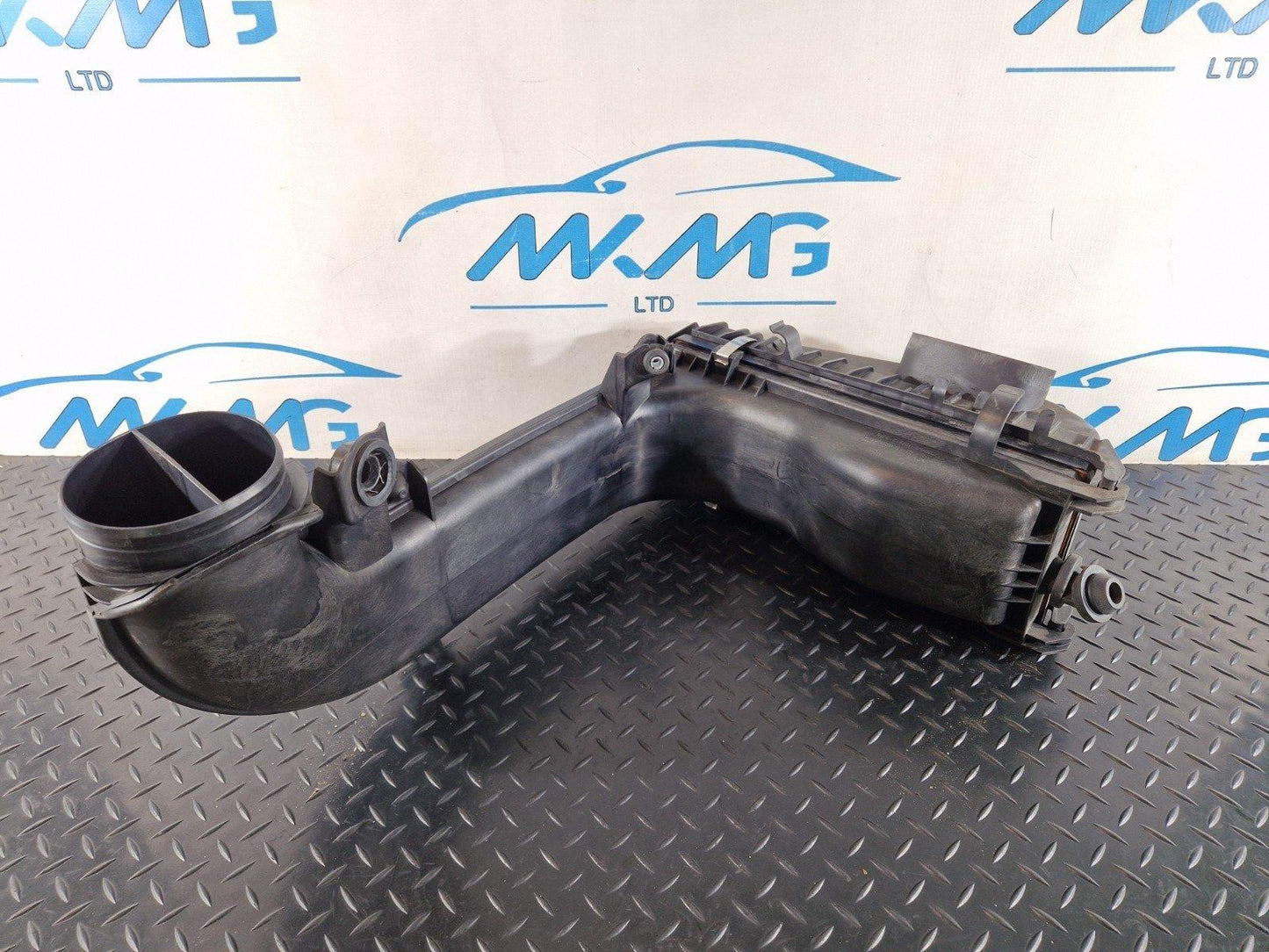 11-18 BMW 6 SERIES F13 AIR INTAKE DUCT PIPE FILTER BOX 8507565 8507566