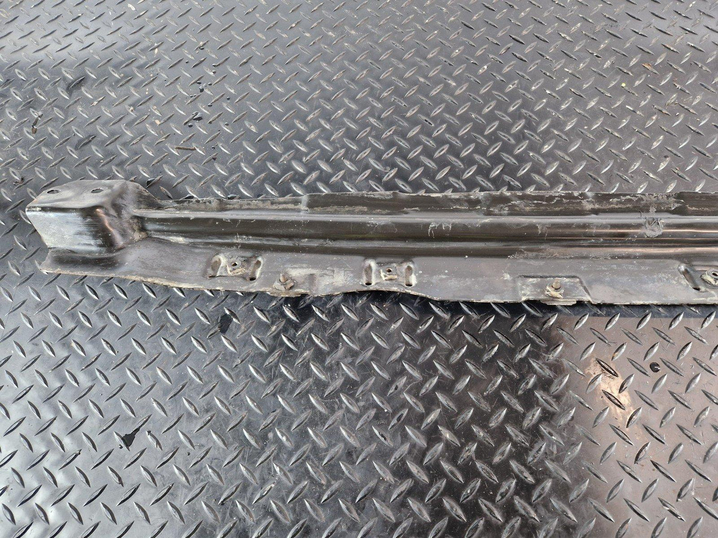 10-15 AUDI Q7 4L OEM FRONT SLAM PANEL FRAME LOWER PART 7L0805551A