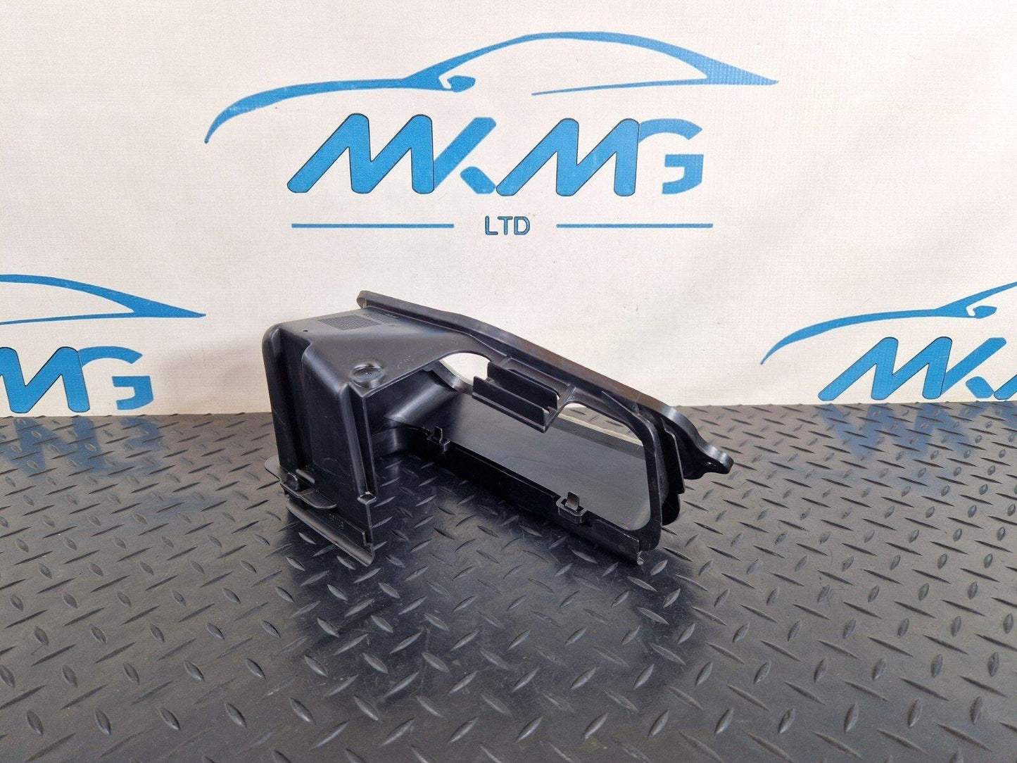 18-ON MERCEDES BENZ A CLASS W177 OEM AIR INTAKE DUCT HOUSING COVER A1778306000