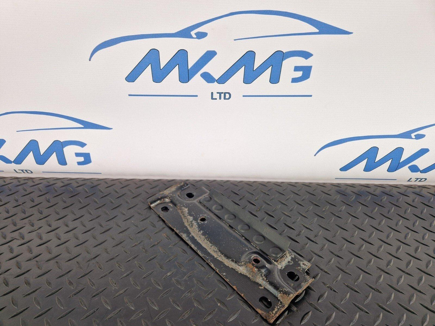 16-23 AUDI S5 COUPE MUFFLER MOUNT BRACKET PLATE 8W0803183A