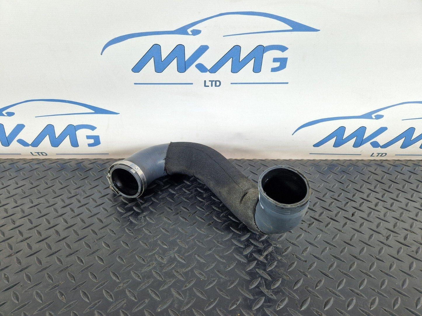 16-19 AUDI A4 AVANT B9 S-LINE DIESEL INTERCOOLER HOSE PIPE 8W0145738B
