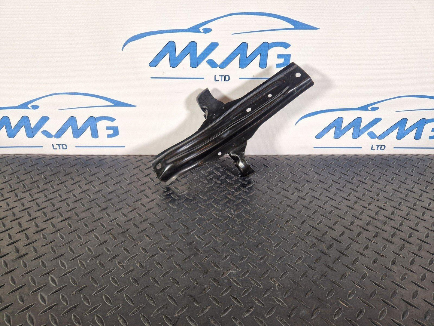 14-20 MERCEDES BENZ GLA200 X156 GENUINE OEM BRACKET HOLDER A2465200020