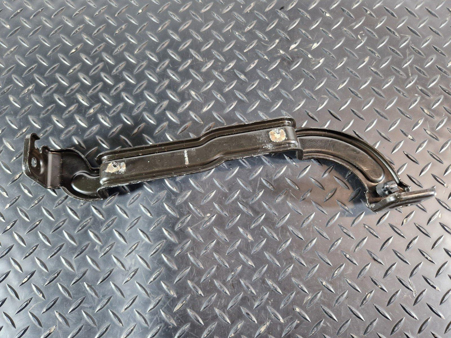 16-19 MERCEDES BENZ GLE W166 GENUINE STOWAGE TRAY LEFT HOLDER A1666841700