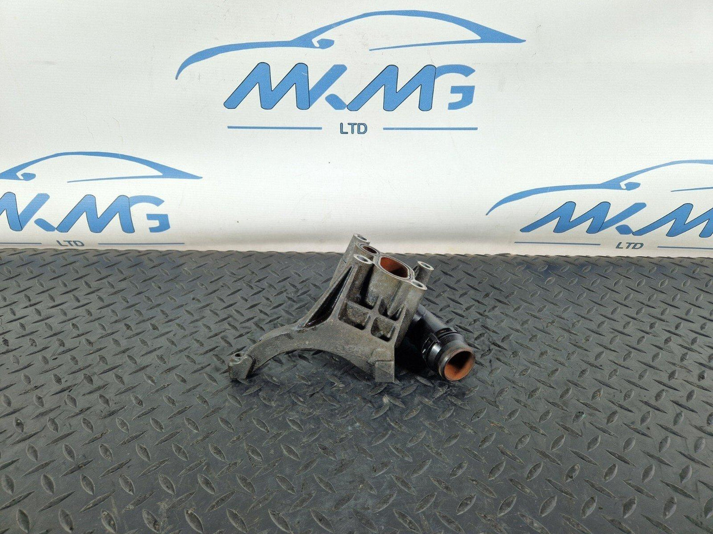 15-18 AUDI A7 4G GENUINE OEM AIR CON COMPRESSOR BRACKET 059121071DE