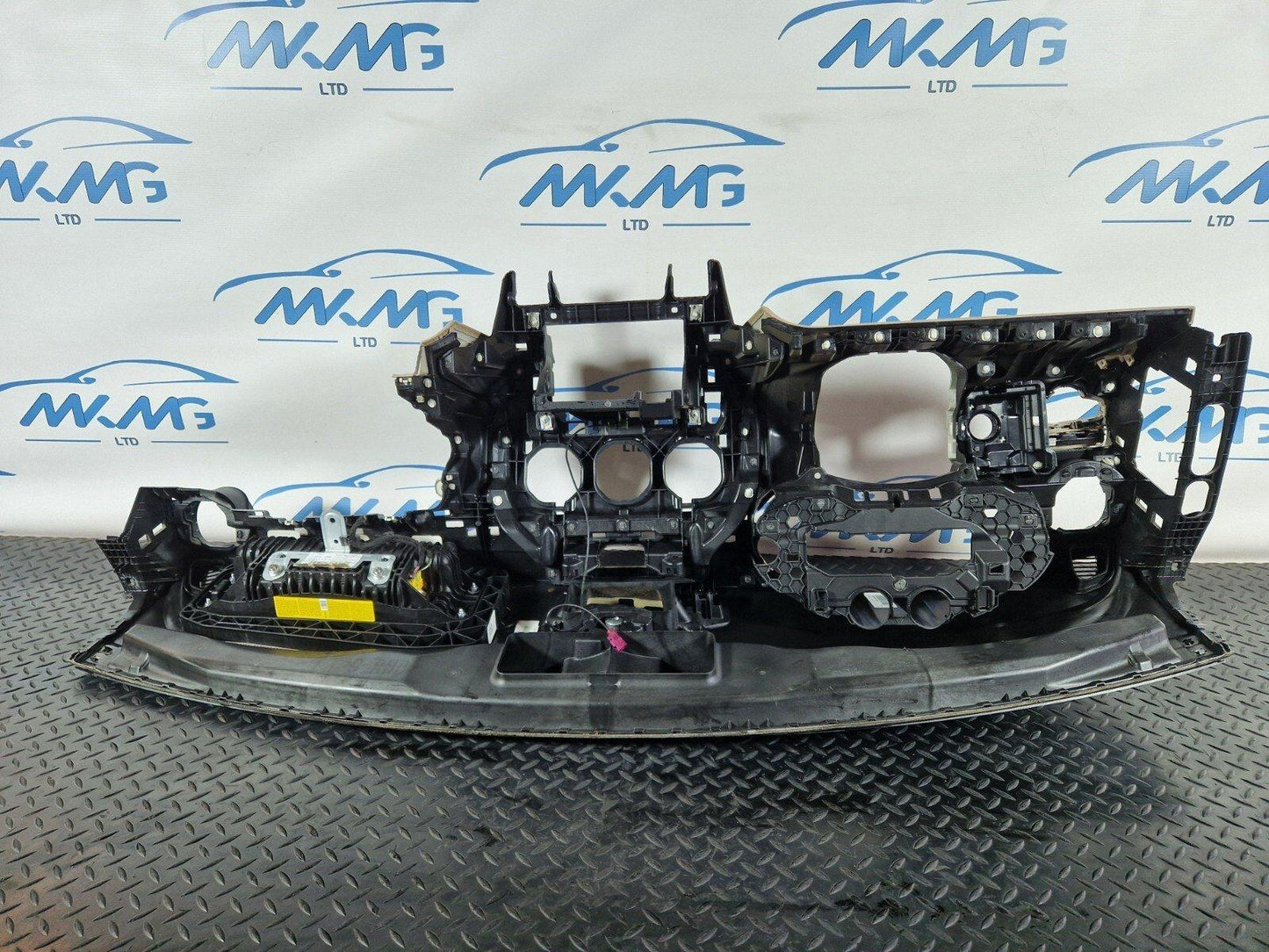 14-21 MERCEDES BENZ C200 W205 DASHBOARD ASSEMBLY & AIR BAG A2056800187