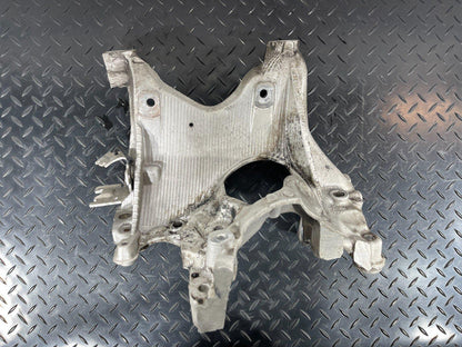 16-19 AUDI A4 B9 S-LINE QUATTRO RIGHT SIDE ENGINE MOUNT BRACKET 8W0399296E