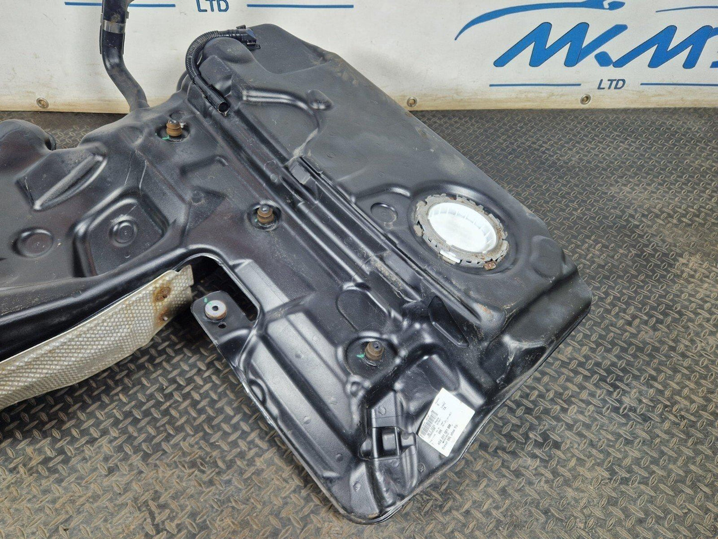 10-18 AUDI A7 4G S-LINE OEM FUEL TANK WITH PUMP 4G8201021 4G0919050