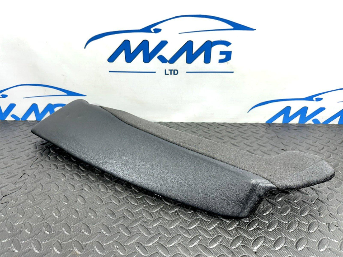 16-19 AUDI A4 B9 GENUINE REAR LEFT PASSENGER SIDE LEATHER BOLSTER 8W0885703AG