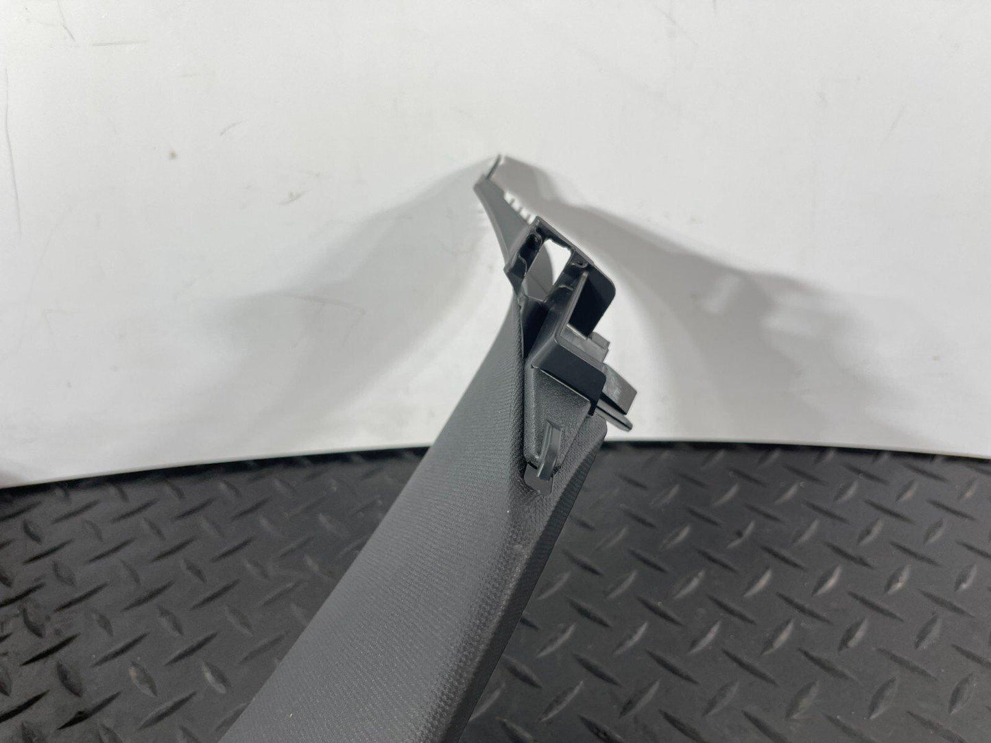 12-18 MERCEDES A-CLASS W176 GENUINE REAR RIGHT O/S BOOTLID TRIM A1767400271