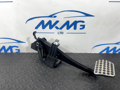 12-18 MERCEDES A CLA W176 C117 GENUINE BRAKE PEDAL A2462901401 A2462902801