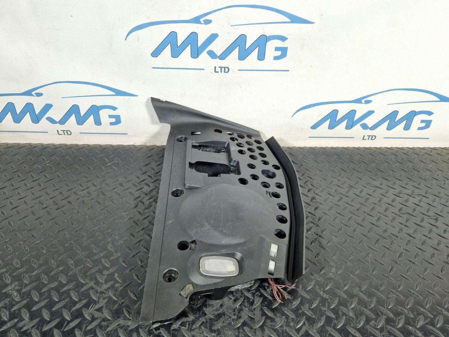 11-19 MERCEDES BENZ ML W166 LEFT SIDE N/S UNDER DASH TRIM COVER A1666801808