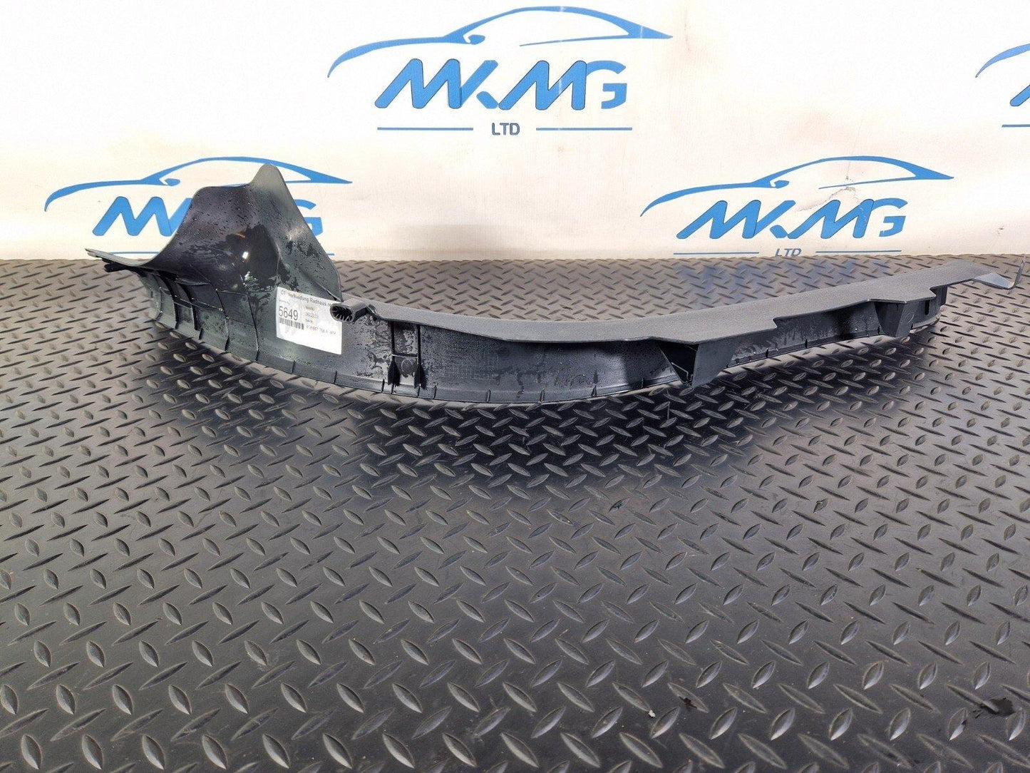 10-18 AUDI A7 4G S-LINE REAR RIGHT OSR C PILLAR LOWER SILL TRIM COVER 4G8867768A