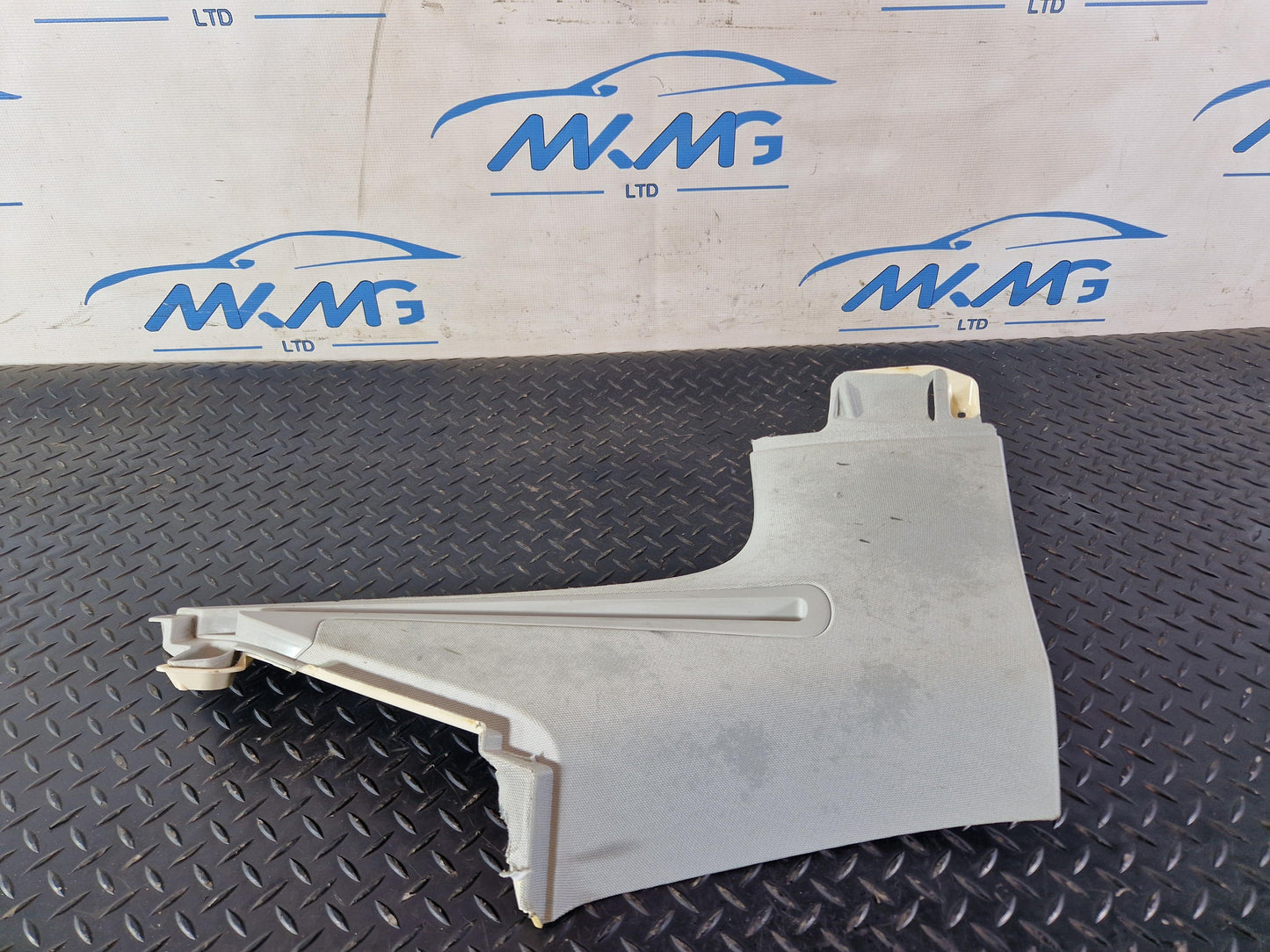 Audi A6 Allroad C7 GENUINE LEFT UPPER D PILLAR TRIM 4G9867245B