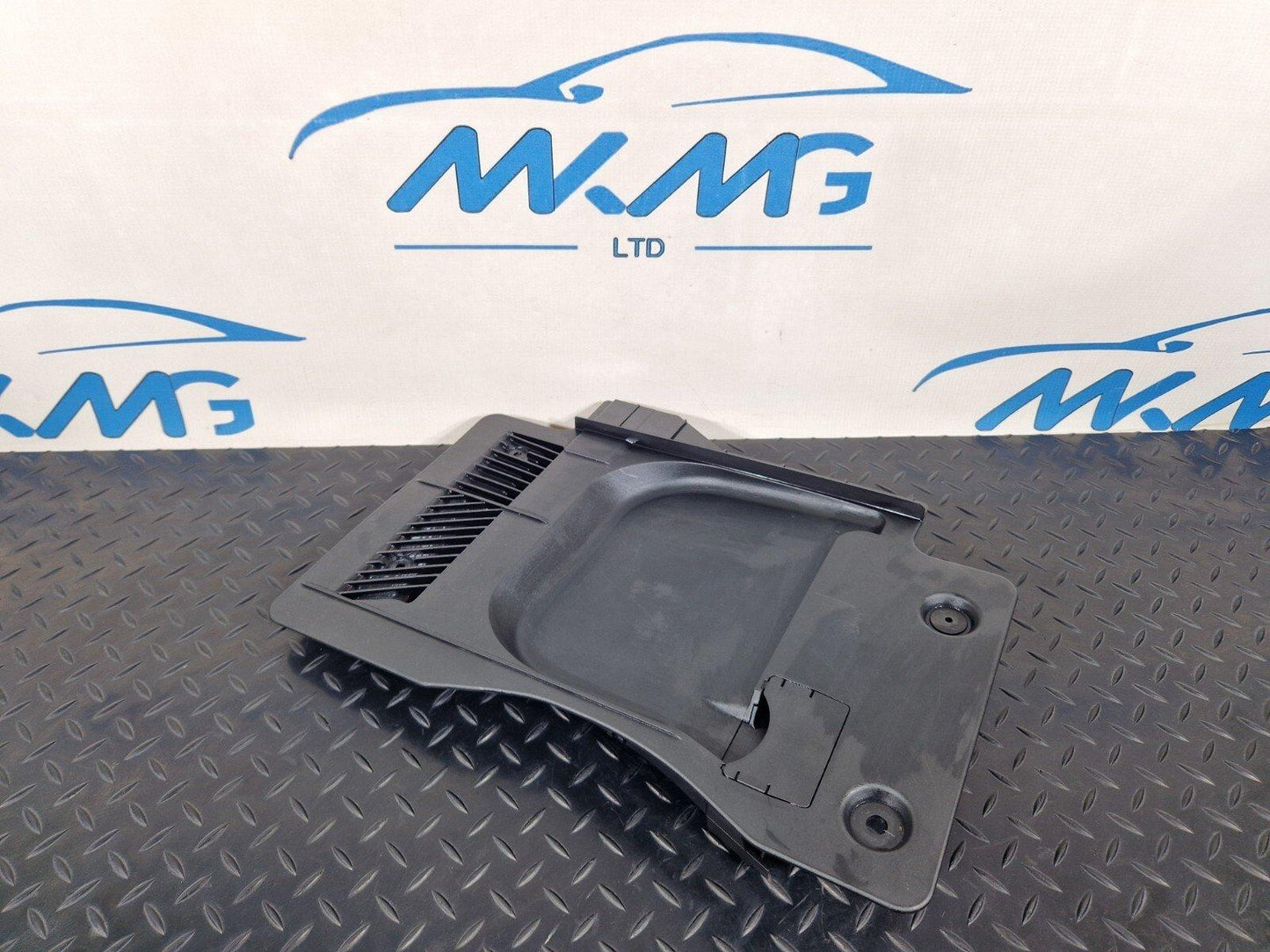 11-18 BMW 6 SERIES F06 AIR DUCT REAR CABIN BOTTOM RIGHT 9242213