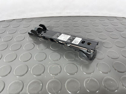 16-19 AUDI A4 B9 GENUINE LEFT PASSENGER SEAT BELT HEIGHT ADJUSTER 4M0857819