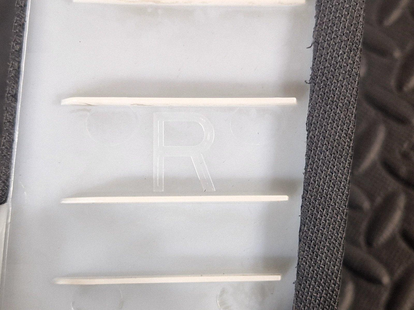 16-19 AUDI A4 B9 REAR RIGHT DRIVER SIDE COMPLETE C-PILLAR TRIM 8W5867288B