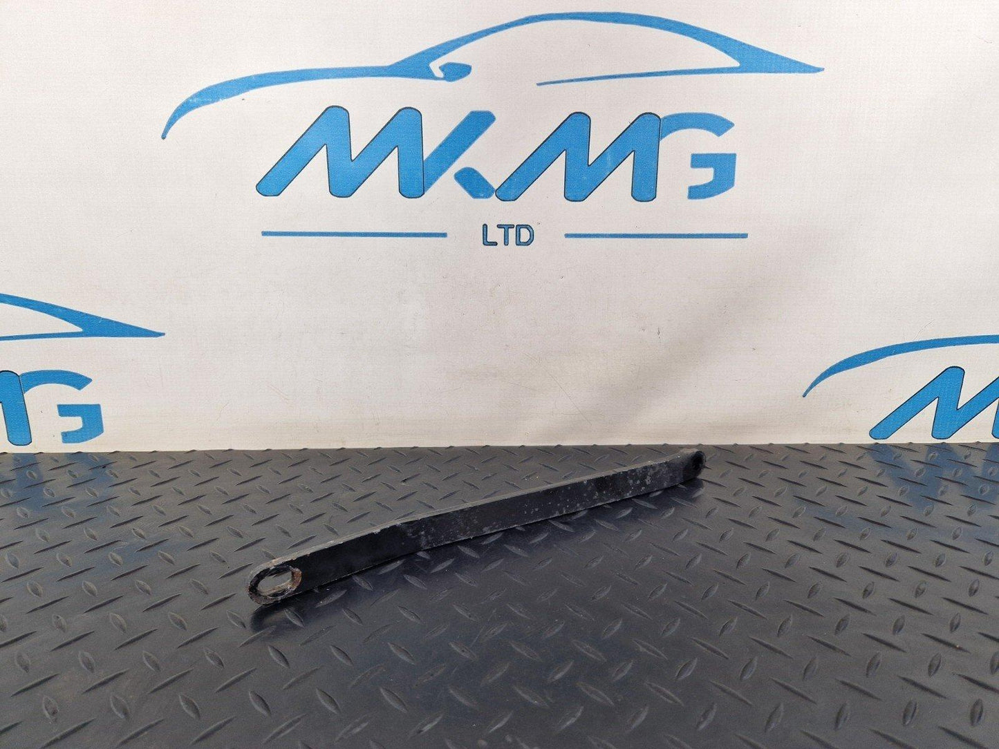 14-21 MERCEDES BENZ C300h W205 REINFORCEMENT RADIATOR SUPPORT STRUT A2056201700