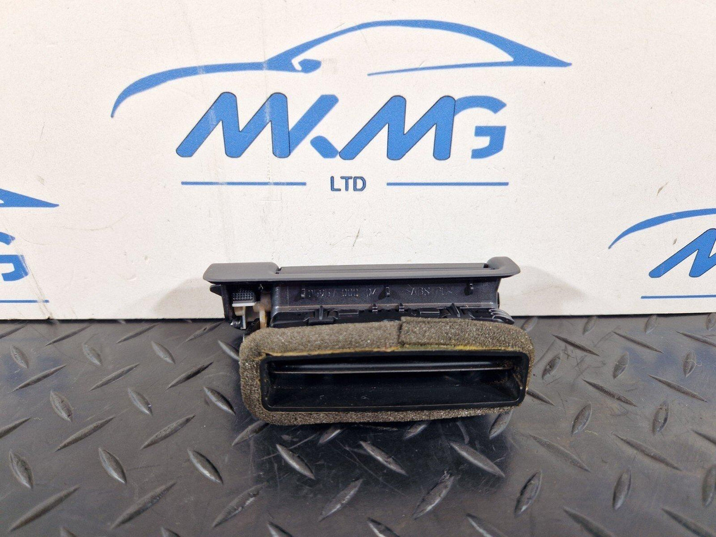 10-15 AUDI Q7 4L GENUINE OEM REAR LEFT N/S B-PILLAR AIR VENT GRILLE 4L0819209