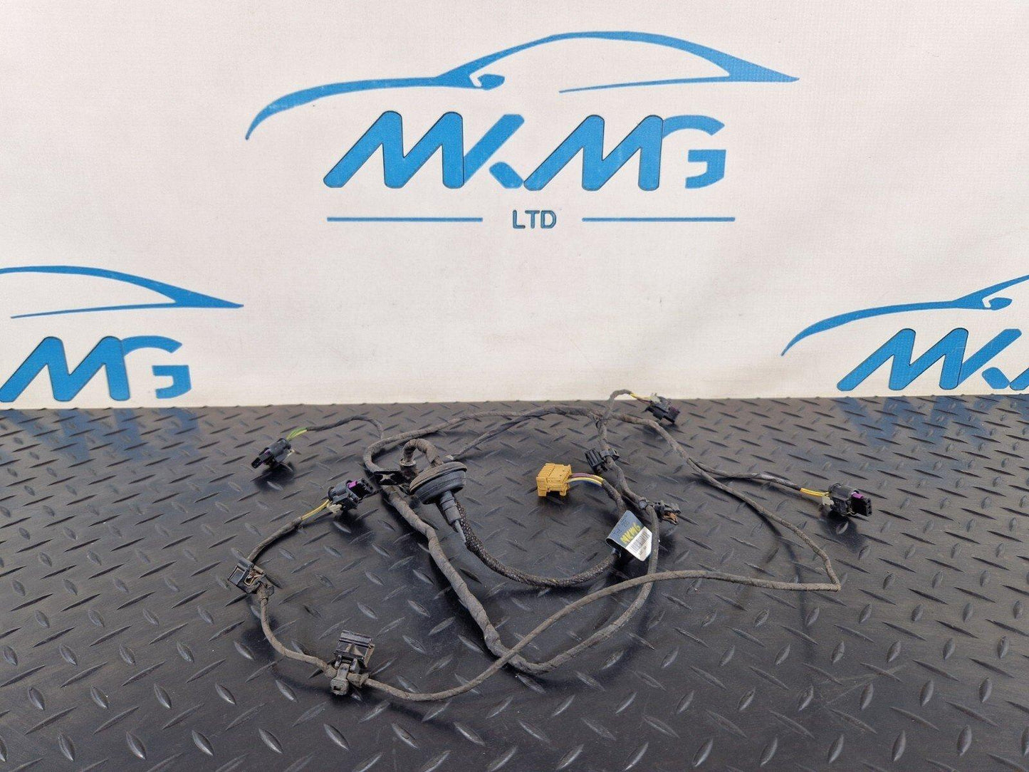 16-19 AUDI A4 B9 GENUINE REAR BUMPER PARKING SENSOR PDC WIRING LOOM 8W0971104A