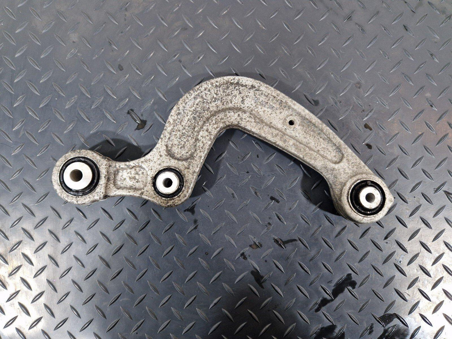 GENUINE AUDI A4 B9 A5 S5 F5 REAR LEFT OR RIGHT CONTROL ARM 8W0505361E