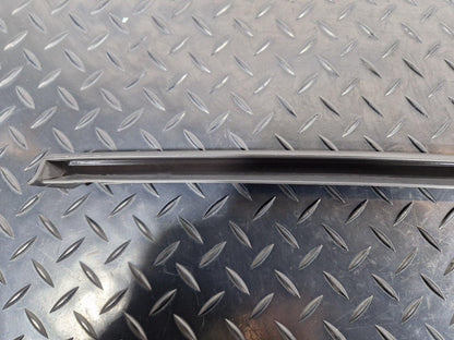 16-23 AUDI A5 SPORTBACK FRONT RIGHT WINDSHIELD WATER DEFLECTOR STRIP 8W6854328B