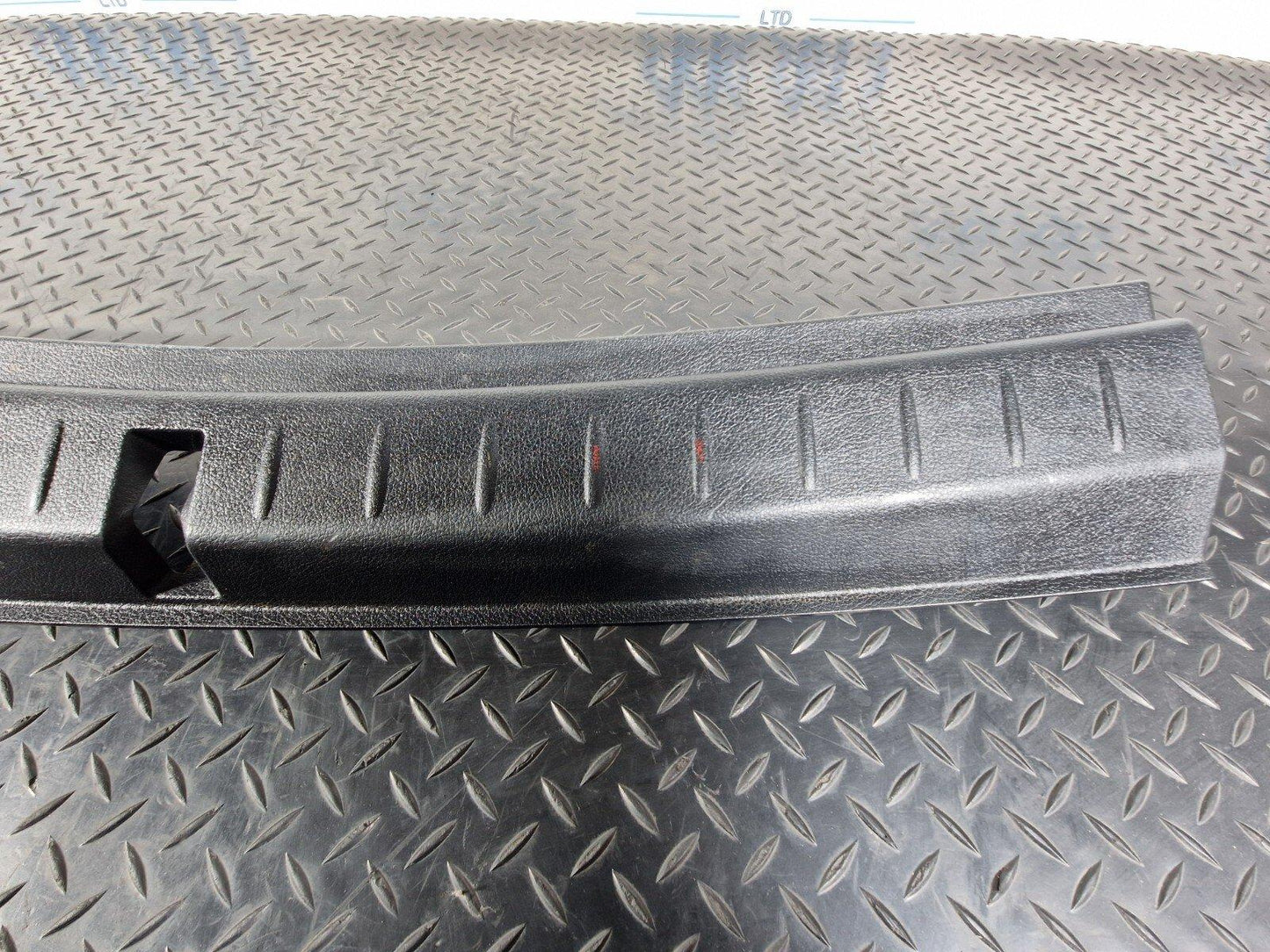 14-21 BMW 2 SERIES F45 F46  REAR BOOT TRUNK LOAD SILL COVER TRIM PANEL 7327008