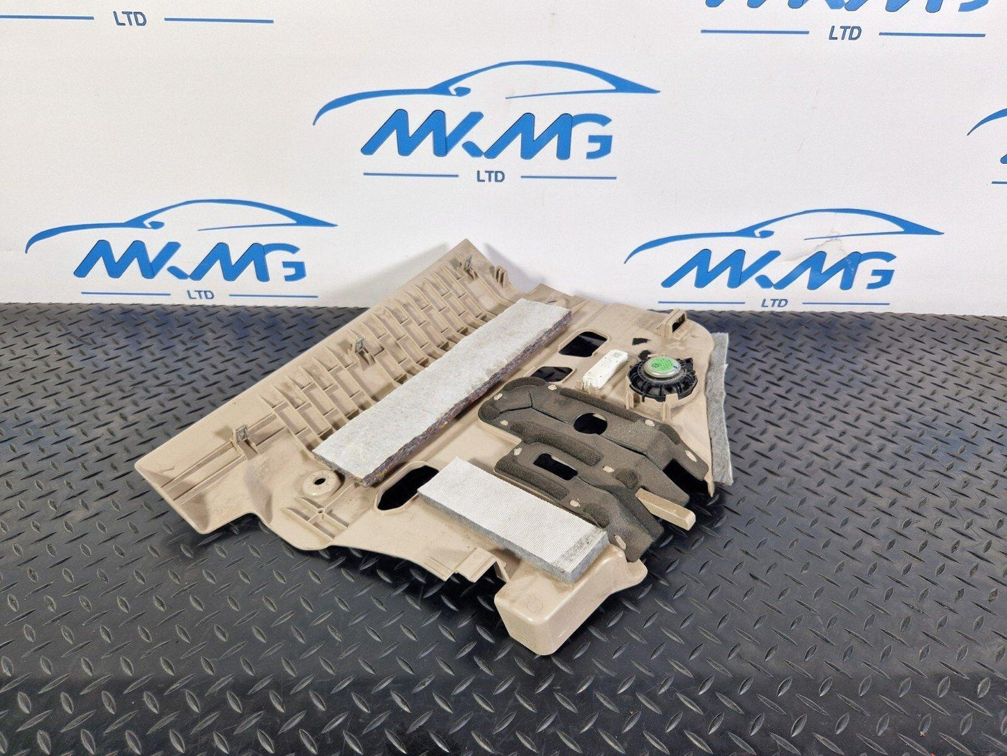 12-18 BMW 3 SERIES F30 F31 GENUINE COVER TRIM PPANEL FOOT CONTROL OYSTER 9218566
