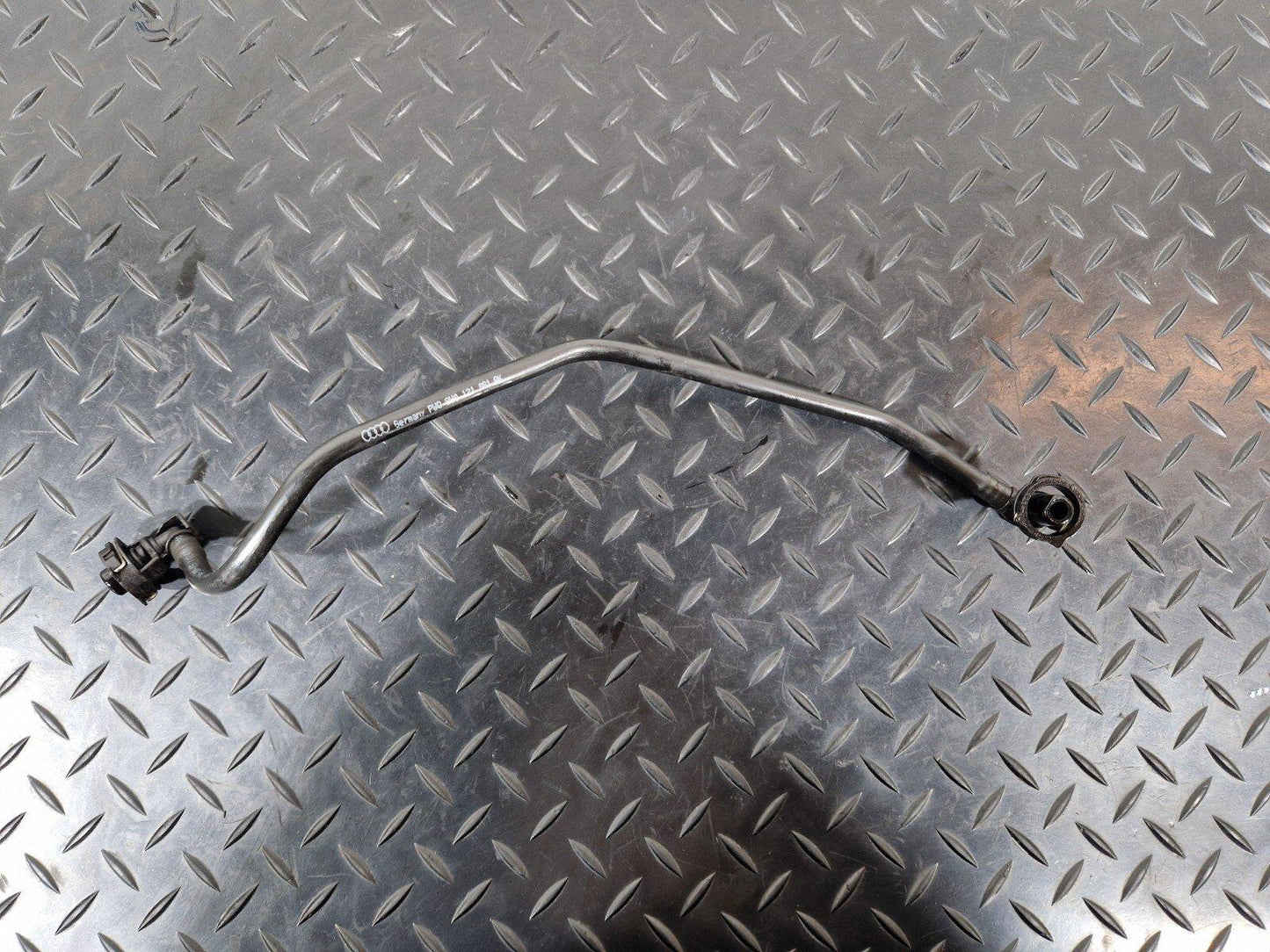 16-19 AUDI A4 B9 OEM GENUINE BREATHER VACUUM PIPE 8W0121081AK