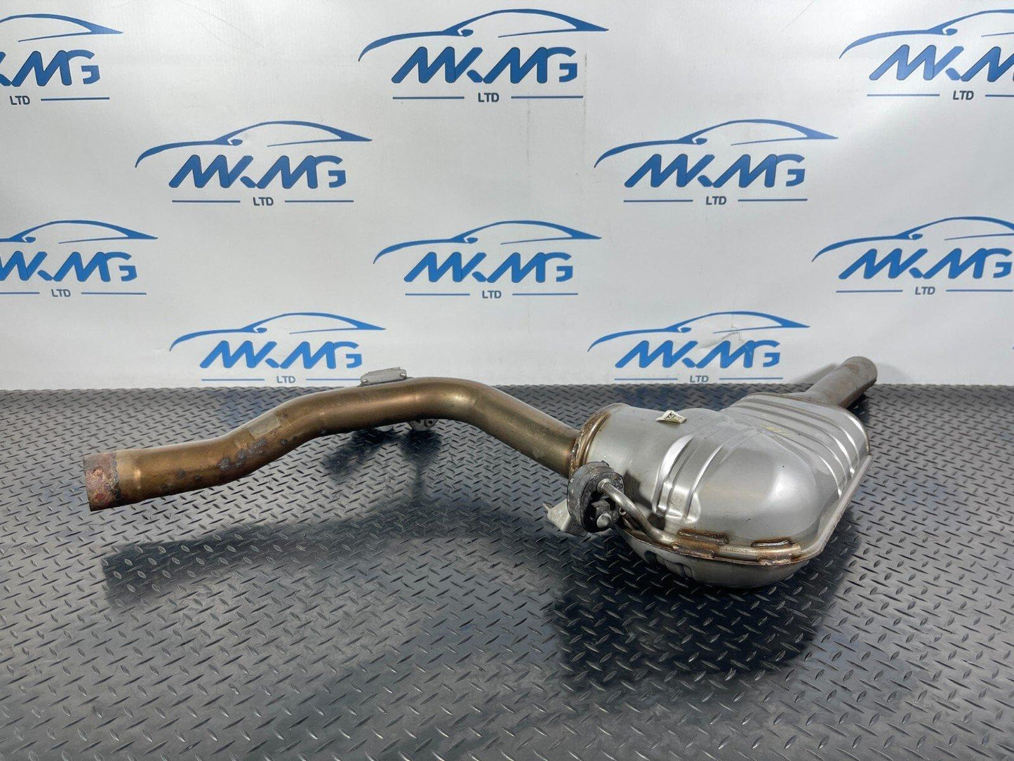 16-23 AUDI A5 F5 SPORTBACK S-LINE REAR EXHAUST MUFFLER SILENCER 8W0253411Q