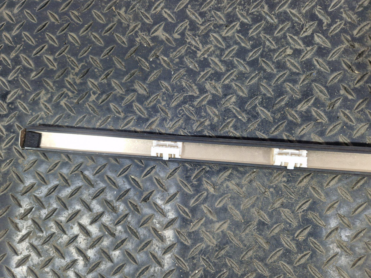 BMW 1 Series F40 Roof Railing Moulding Trim Genuine 7453951 7461830