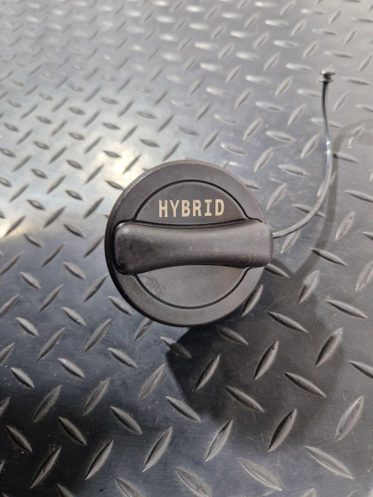 19-ON MERCEDES BENZ CLA C118 HYBRID FUEL TANK FILLER CAP A0004700900