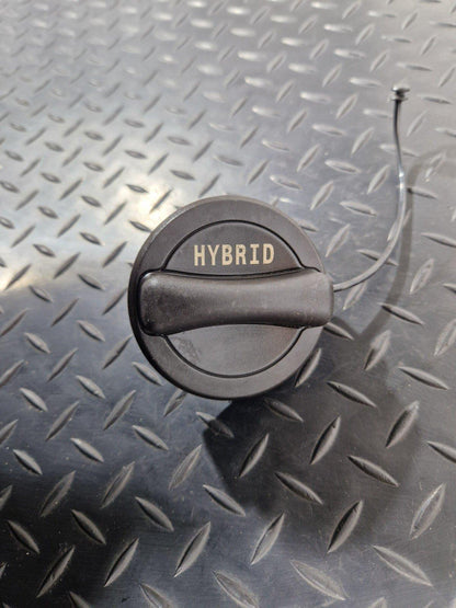 19-ON MERCEDES BENZ CLA C118 HYBRID FUEL TANK FILLER CAP A0004700900