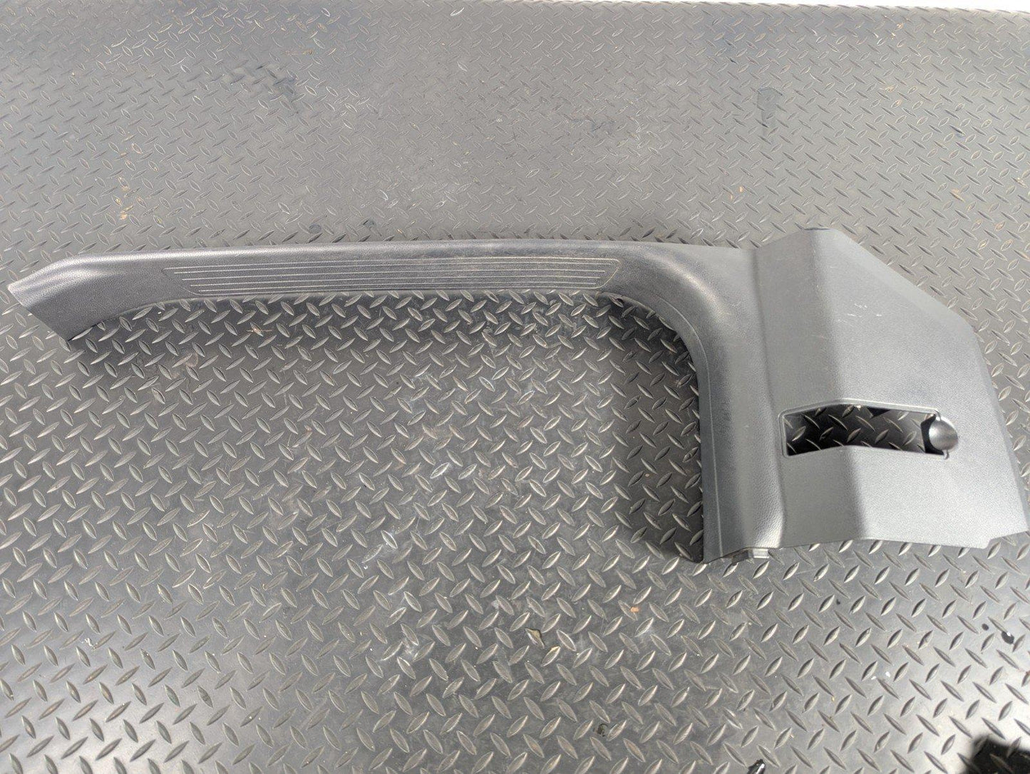 11-19 MERCEDES BENZ ML W166 CLASS RIGHT FRONT SILL TRIM COVER A1666801835
