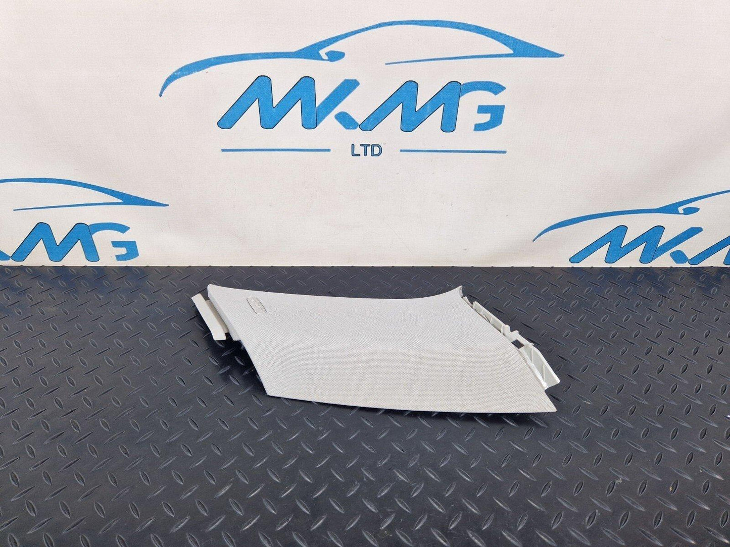 14-21 MERCEDES BENZ C200d W205  C-PILLAR TRIM LEFT SIDE A2056904704