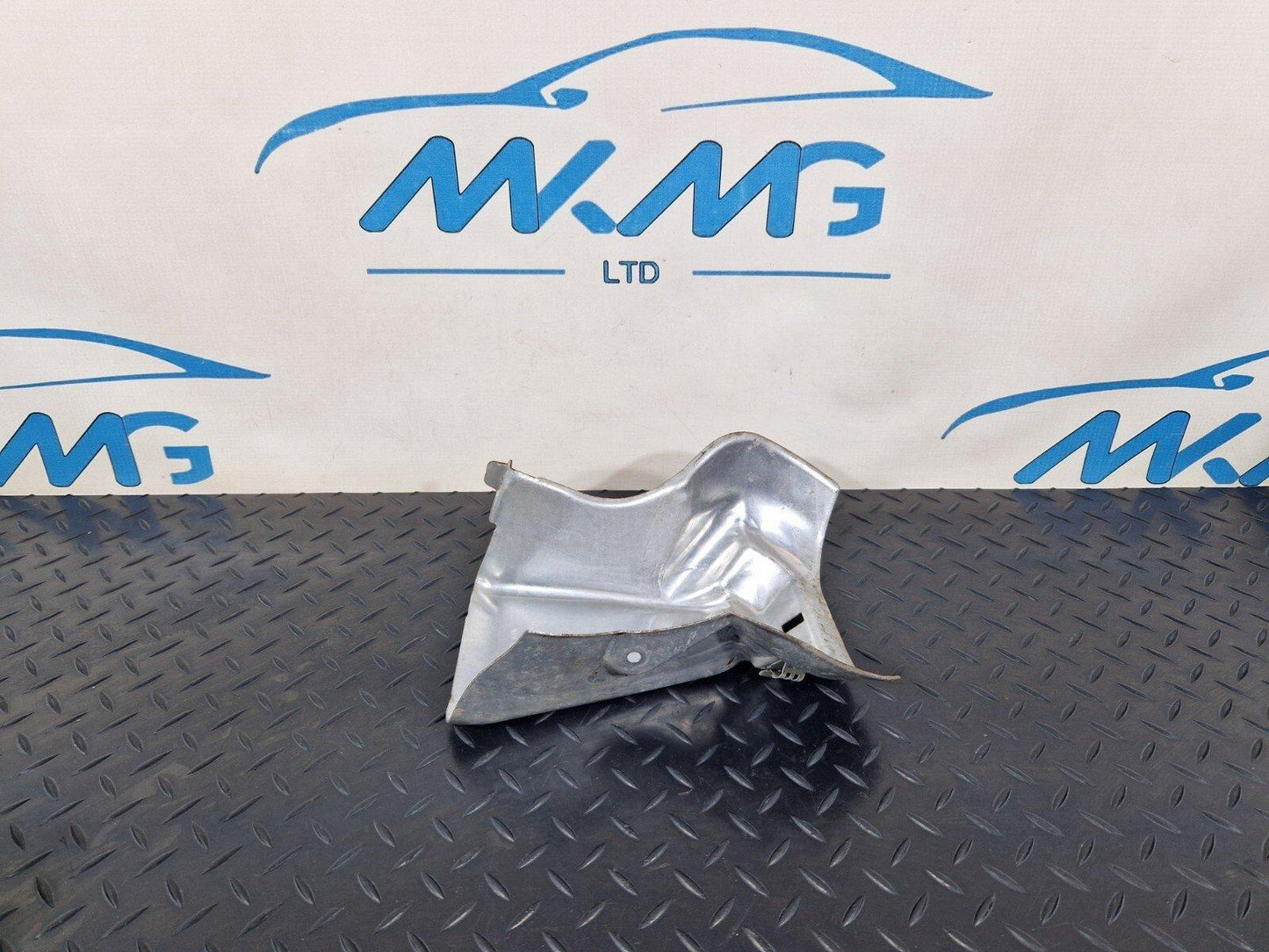 14-21 MERCEDES BENZ C200 W205 OEM ENGINE MOUNT COVER A2052400345