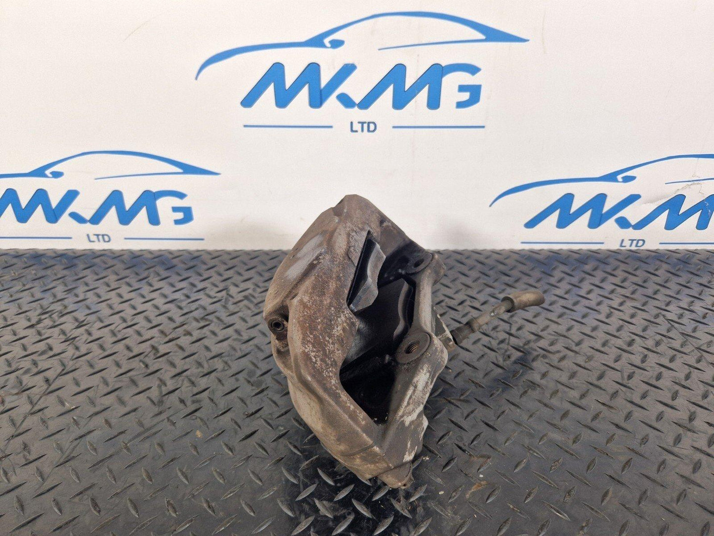 14-21 MERCEDES BENZ C300h W205 FRONT RIGHT DRIVER SIDE BRAKE CALIPER