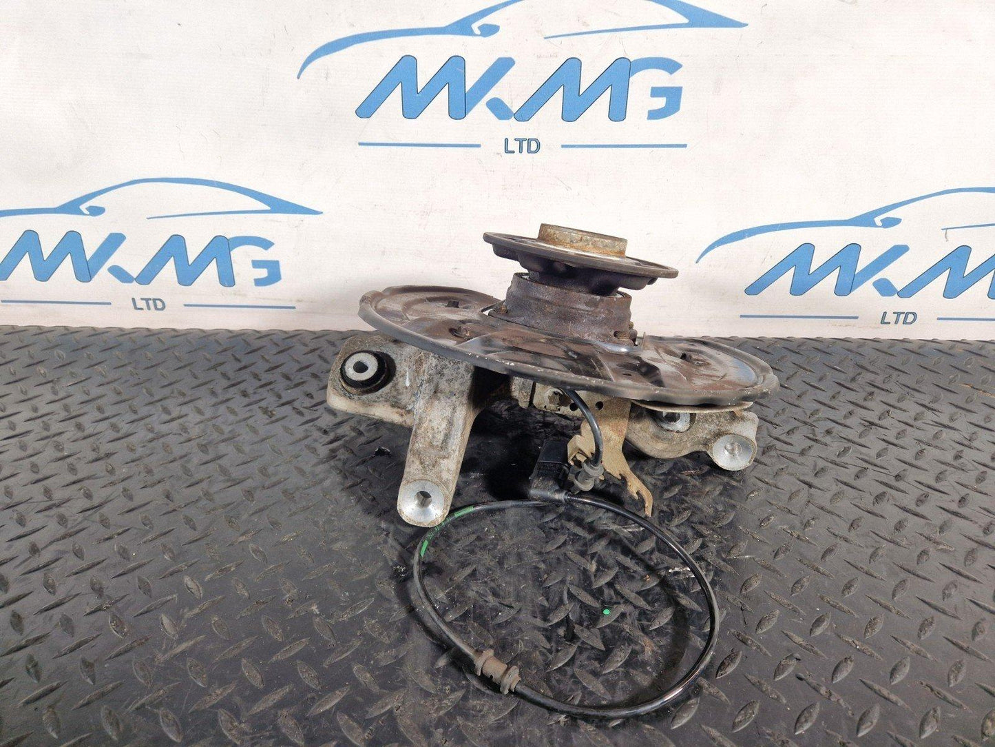 16-22 MERCEDES BENZ GLC X253 GENUINE REAR RIGHT WHEEL CARRIER HUB A2133503205