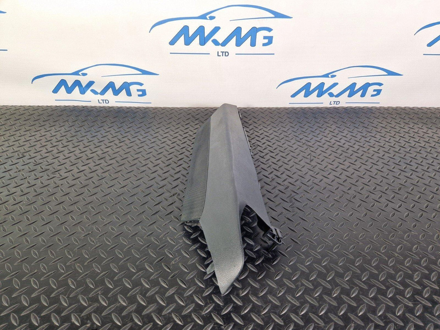 14-21 MERCEDES BENZ C300h W205 RIGHT BOOT TRIM PANEL COVER A2056900444