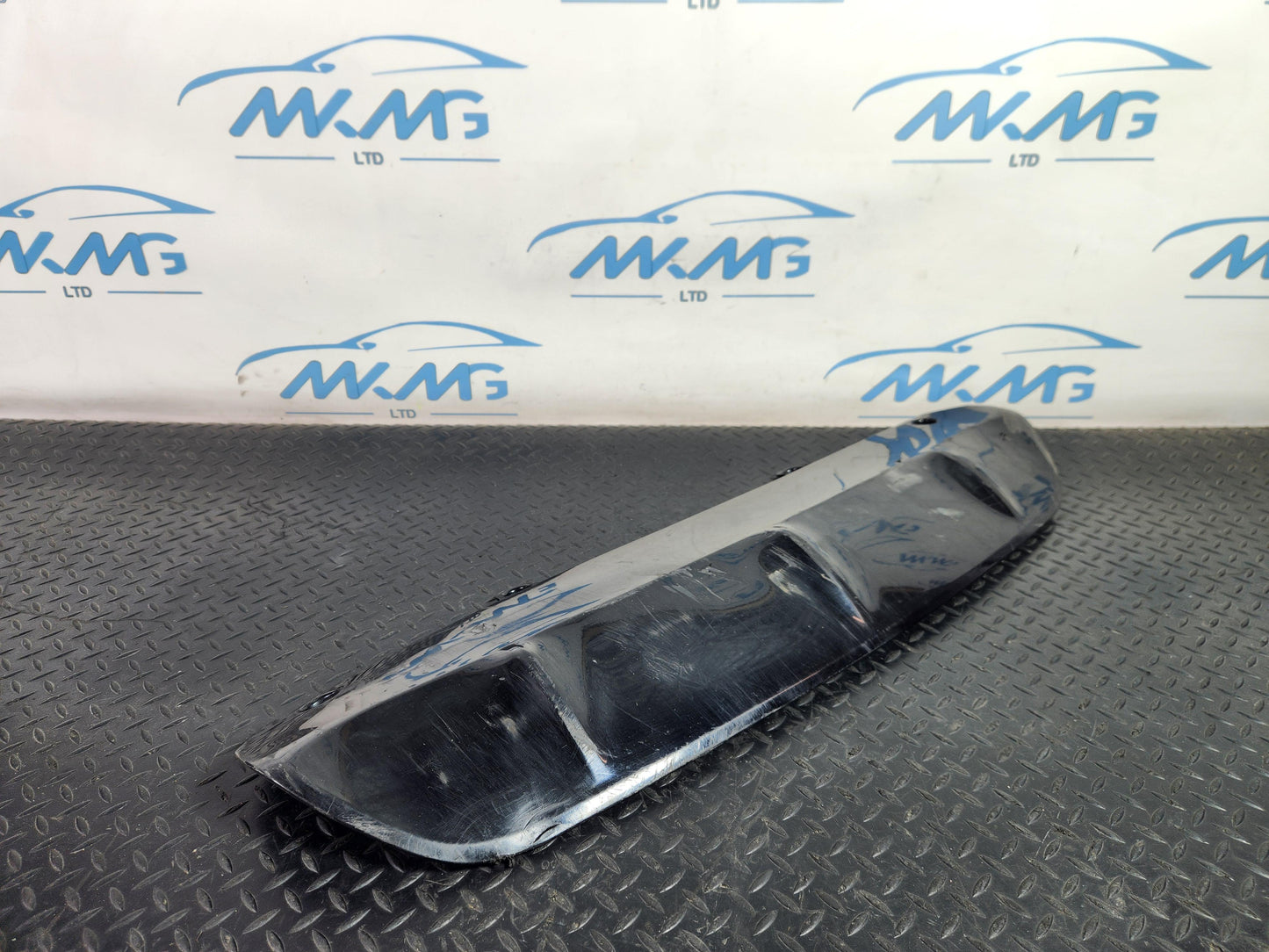 Range Rover Evoque L551 SUV Rear Bumper Lower Trim Damaged K8D2-19B537-C