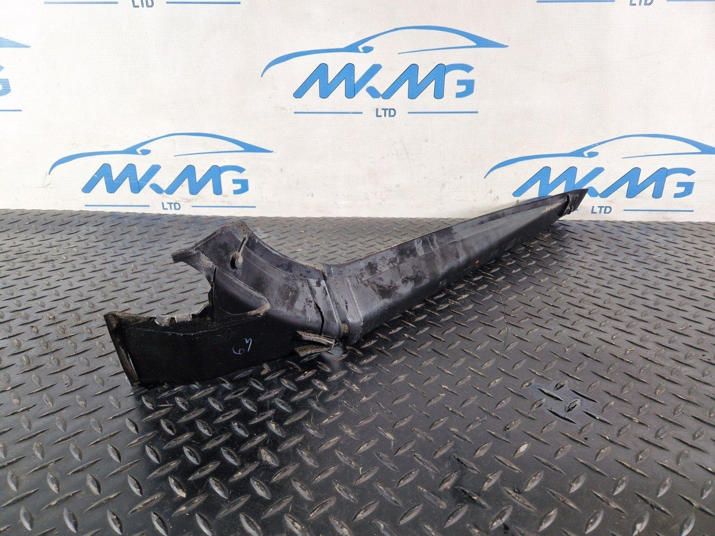 13-23 RANGE ROVER SPORT L494 OEM REAR TAILGATE SIDE TRIM COVER DK62-44248-A