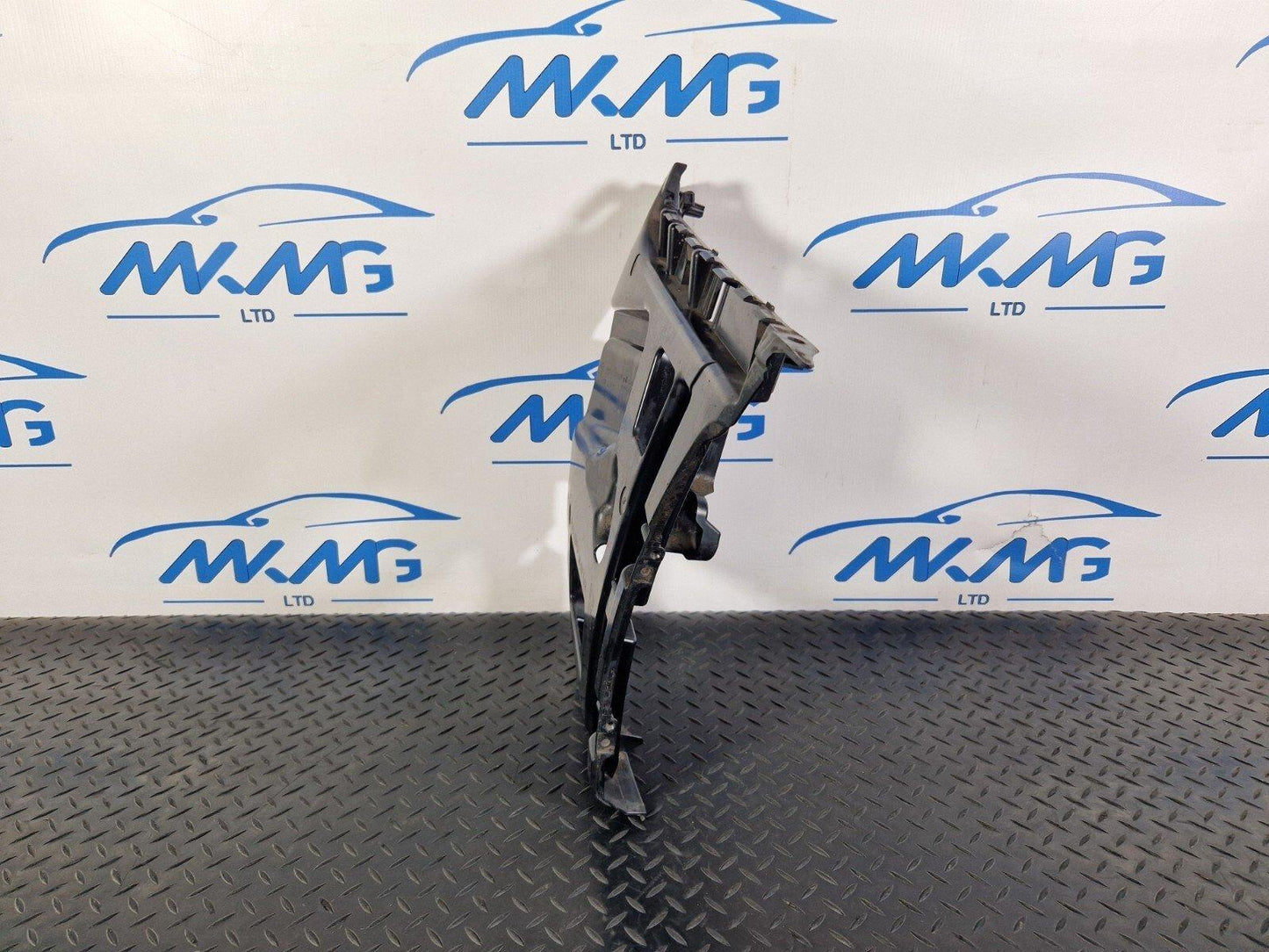 12-18 BMW 3 SERIES F30 F31 GENUINE REAR BUMPER SIDE BRACKET RIGHT 7384480