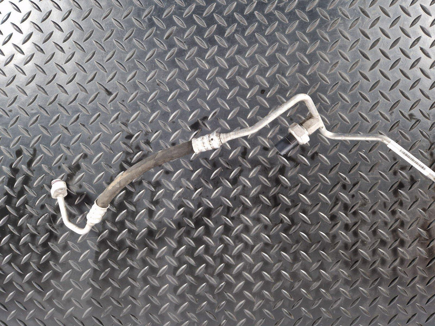 14-20 MERCEDES BENZ GLA X156 AIR CON CONDITIONING PIPE HOSE A2468301002