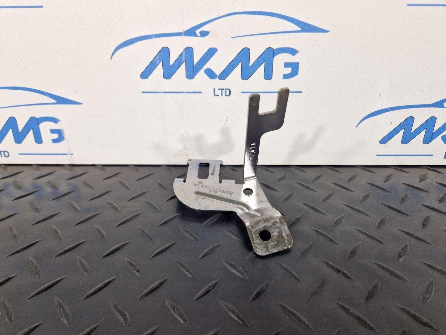 19-ON MERCEDES BENZ CLA C118 REGENERATION VALVE HOLDER BRACKET MOUNT A2474760800