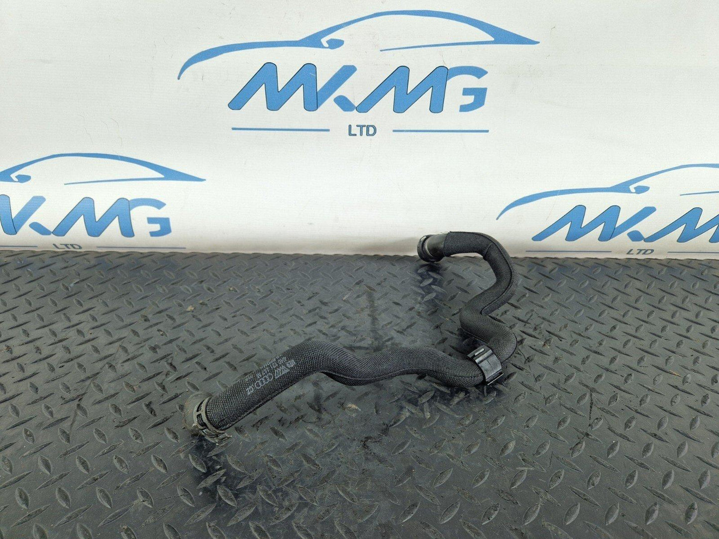 10-17 AUDI A8 4H LEFT N/S LOWER COOLANT HOSE PIPE 4H0121447M