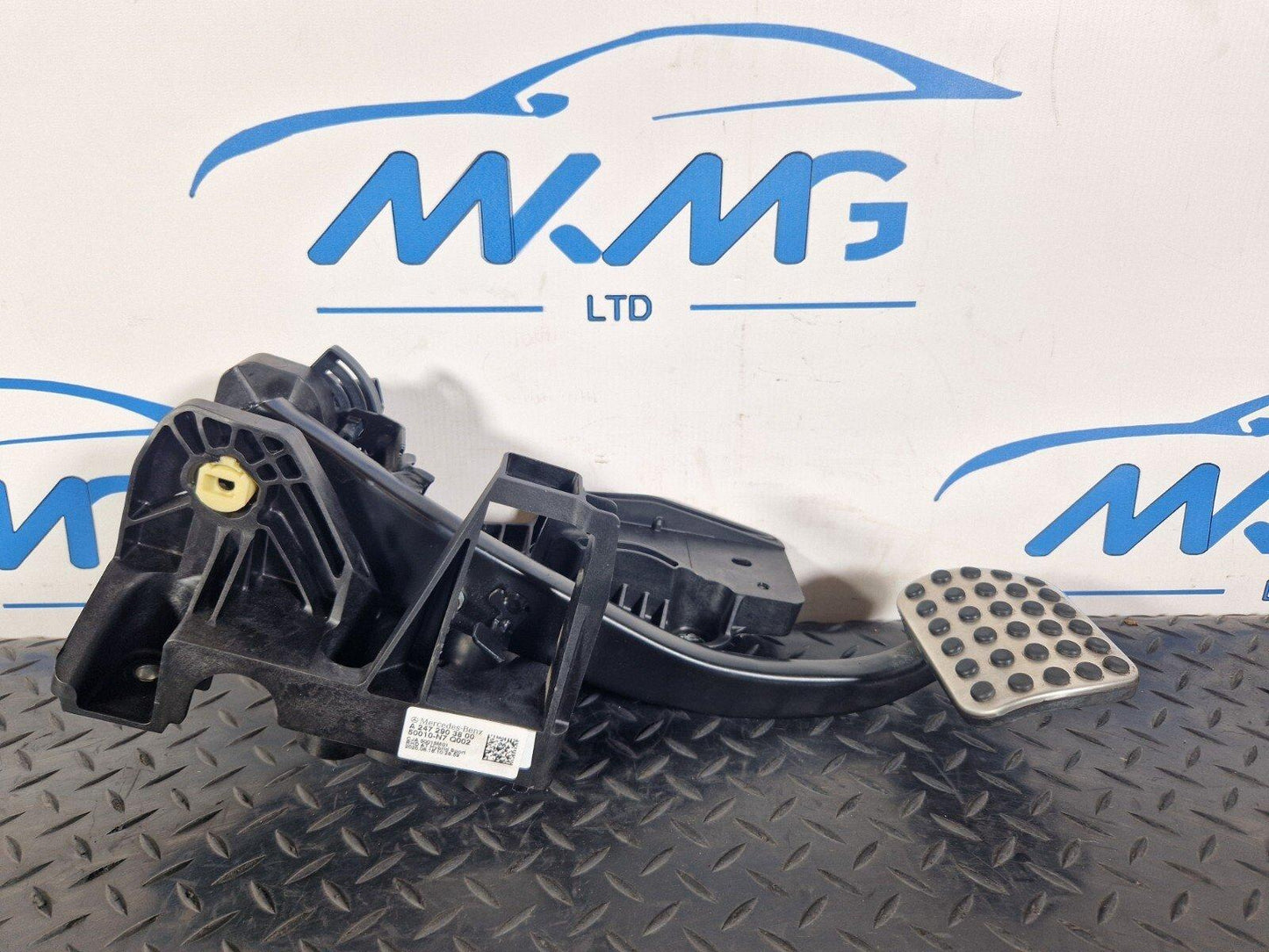 19-ON MERCEDES BENZ A CLASS EQ W177 ELECTRIC BRAKE PEDAL A2472903800