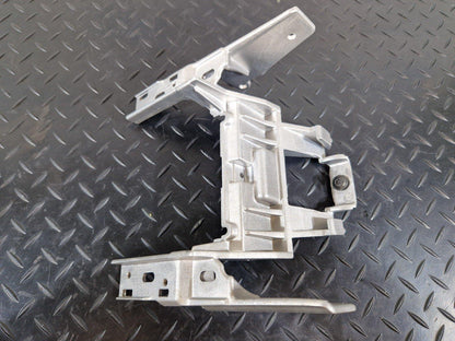 10-15 AUDI Q7 4L OEM FRONT LOWER CENTER CONSOLE ARMREST MOUNT BRACKET 4L0864283